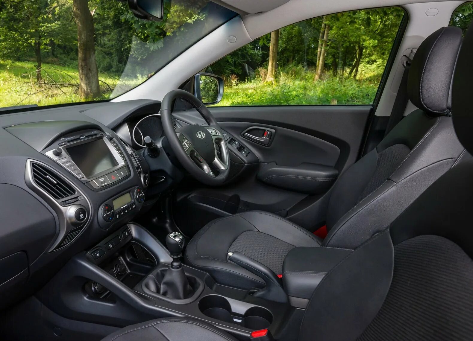 Hyundai ix35 салон. Хендай икс 35 салон. Хендай ах 35 салон. Hyundai ix35 салон. Hyundai ix35 2014 interior.