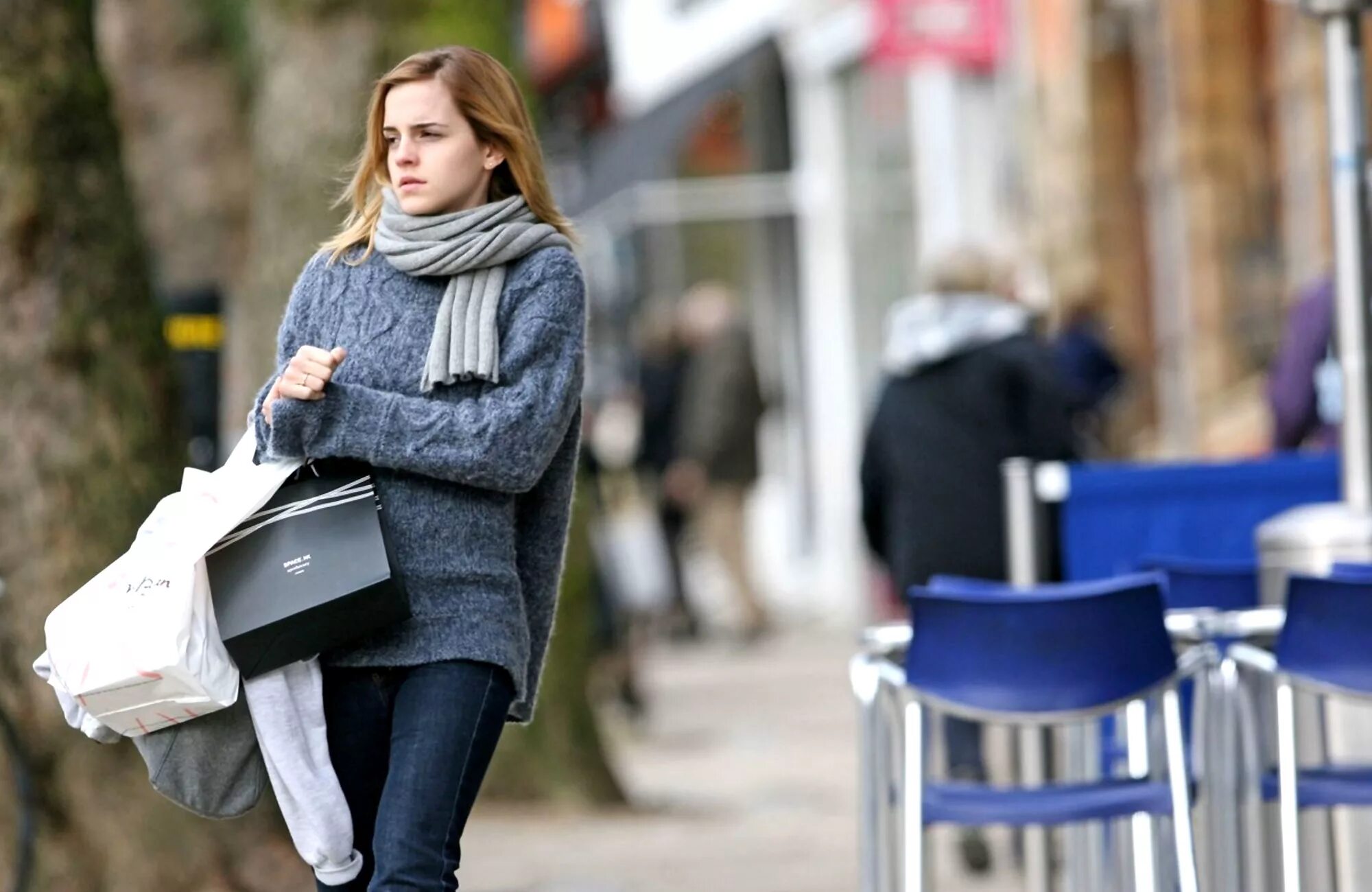 История обычной жизни 40. Emma Watson папарацци.