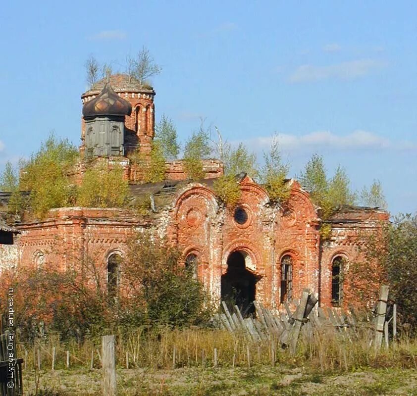 Середниково шатурский. Середниково Шатурский район храм. Никольский храм Середниково Шатурский район. Церковь в селе Середниково Шатурского района. Никольская Церковь Середниково.