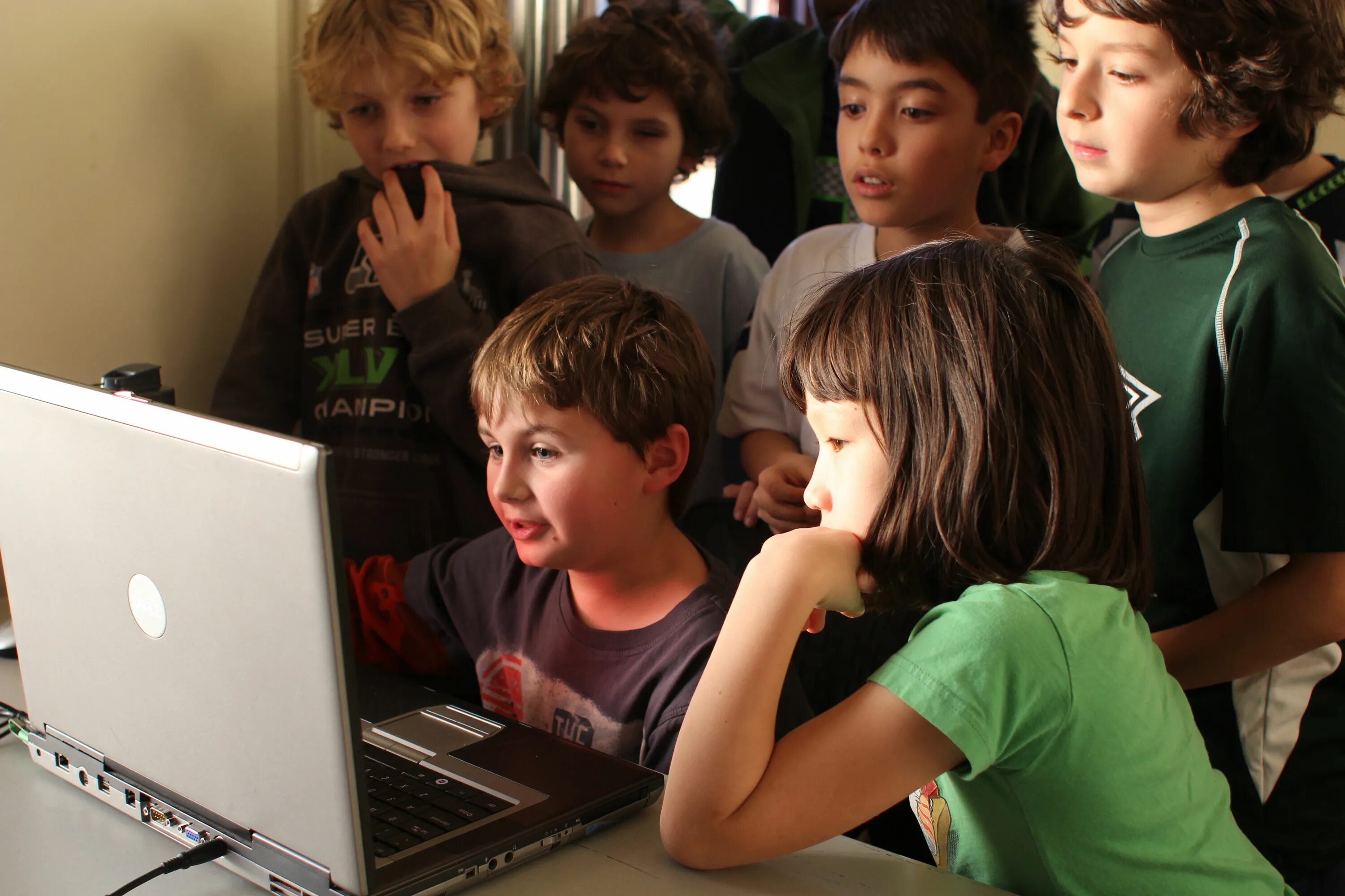 Ребенка код людей. Startups в виде детей. Code Kids. Computer coding for Kids. Kid is coding.