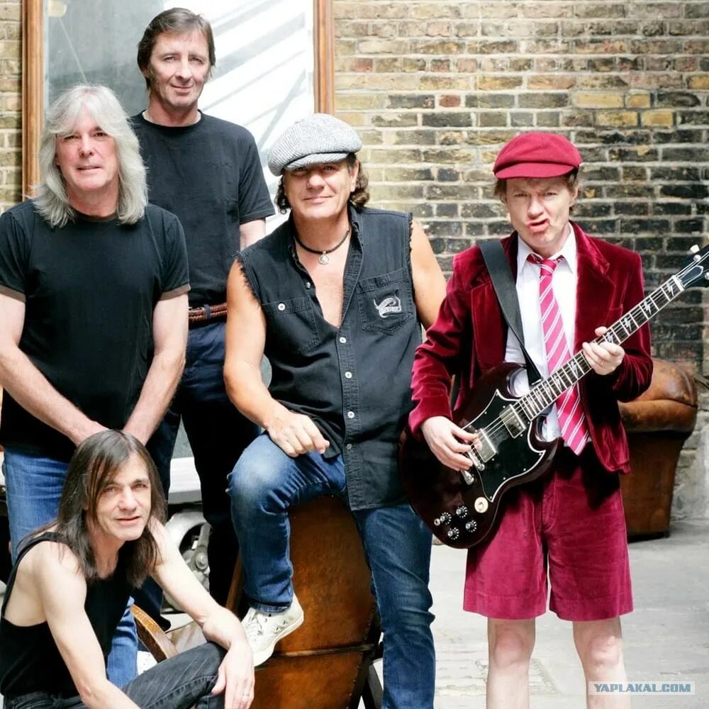 Иси диси лучшие. Acdc группа 2019. ac dc 70s. рок группа эйси диси. ac dc 2008.