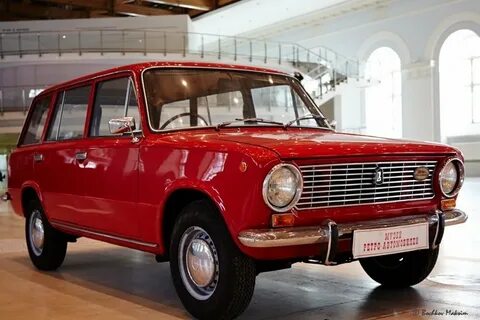 Автомобиль модель 1 модель 2