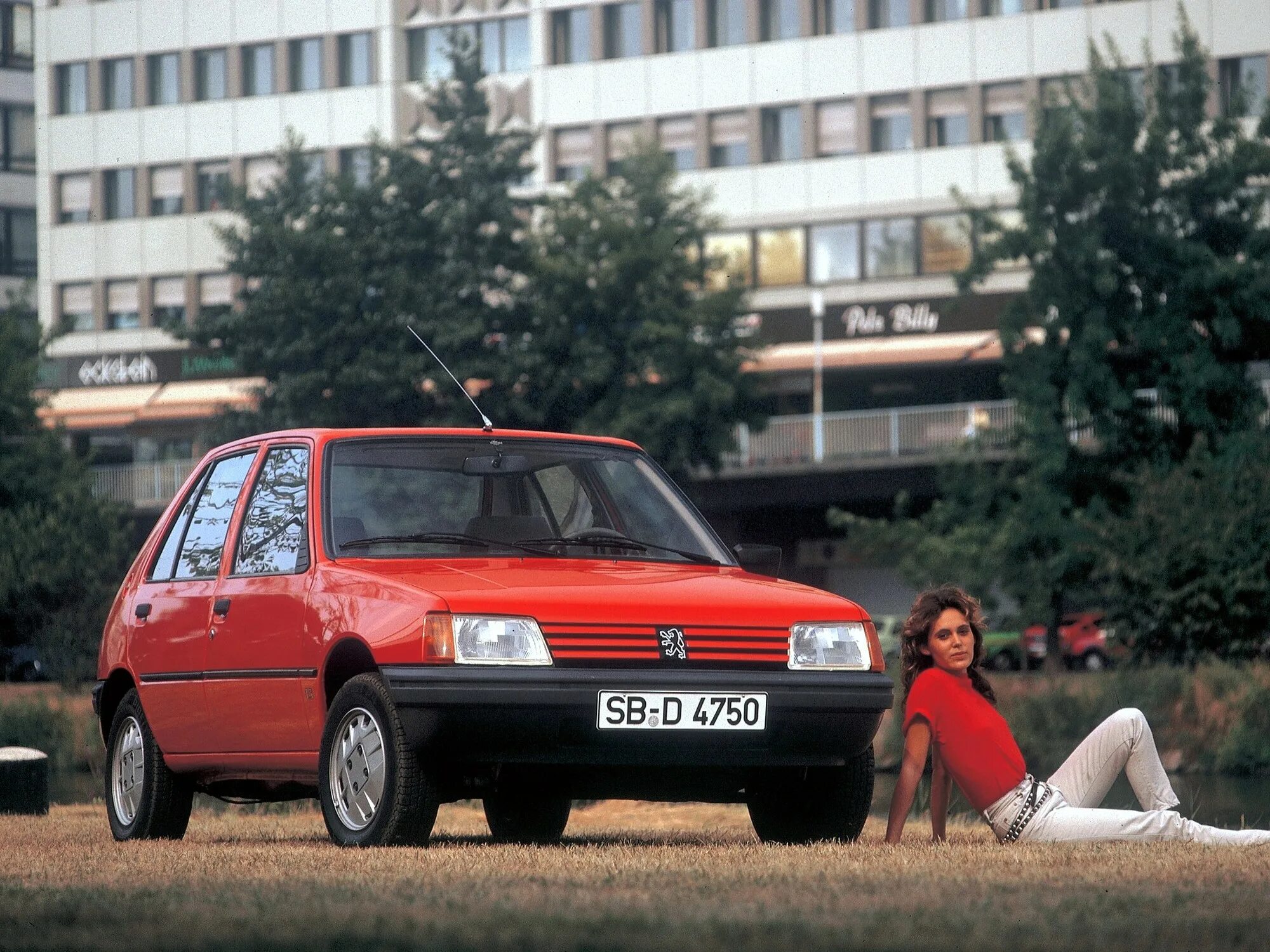 Пежо 98 год. Peugeot 205. Peugeot 205 1983. Пежо 205 хэтчбек. Peugeot 205 GTI 1983-1998.