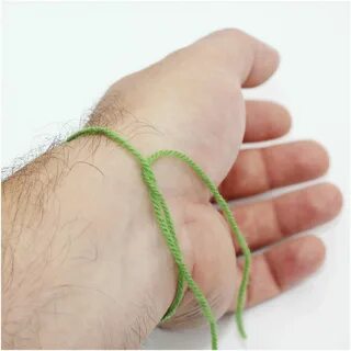 Желто зеленая нить
