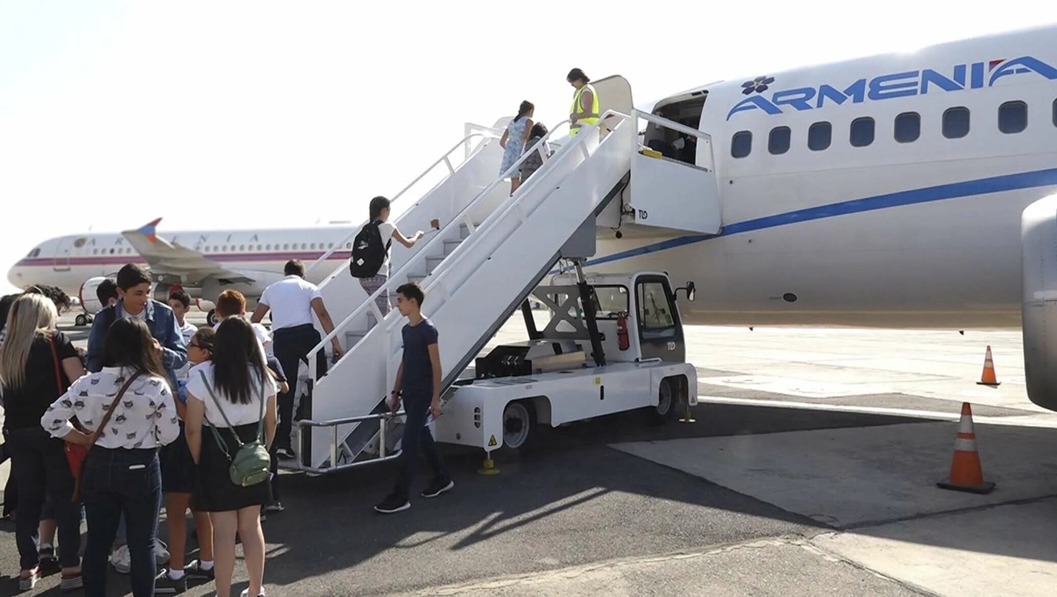 Ji авиакомпания Армения. Armenia Aircompany самолеты. Комитет гражданской авиации Армении. Боинг авиакомпания Армения. Улететь в ереван