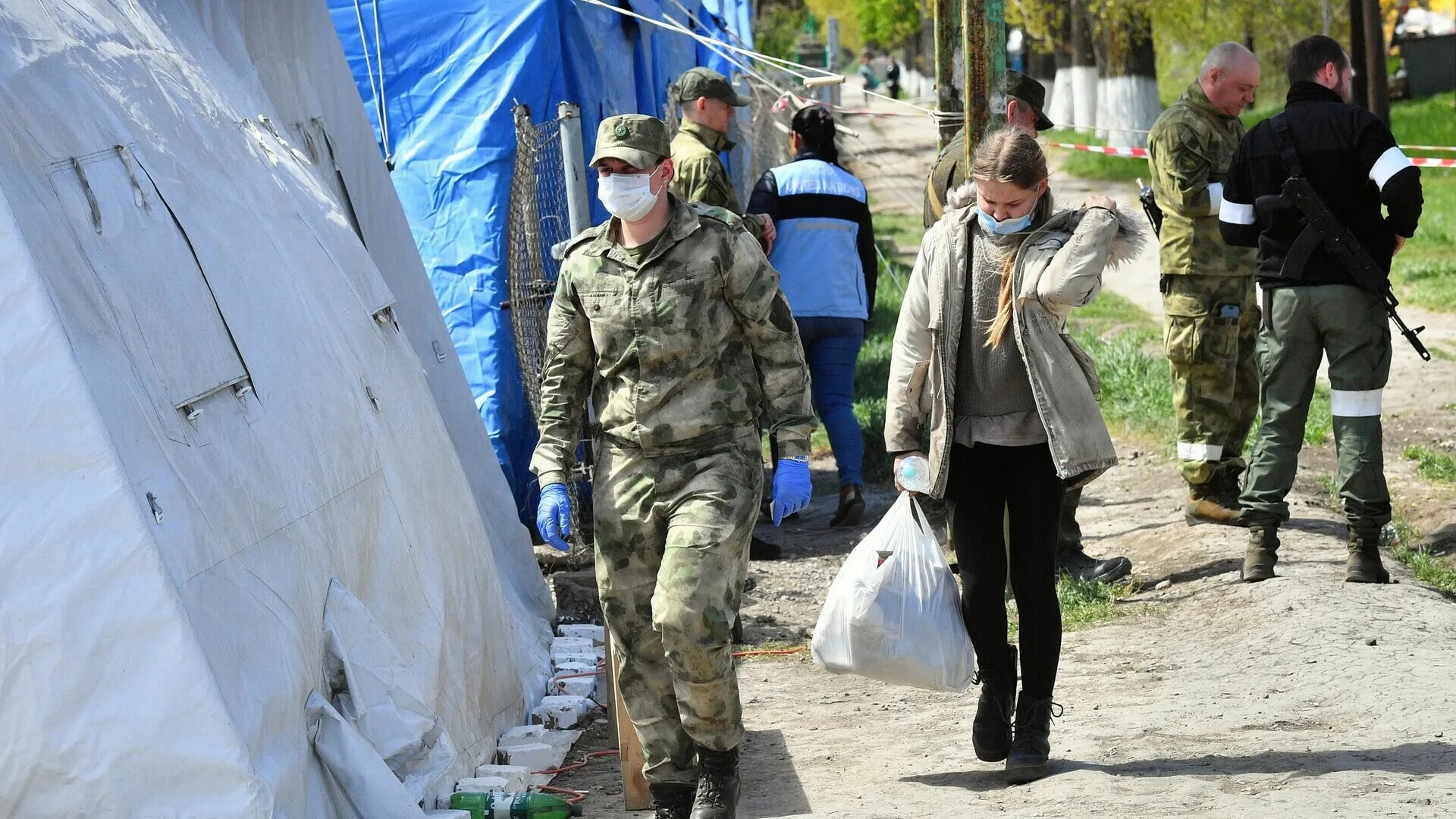 Эвакуация. Эвакуация мирных жителей. Эвакуация военных с Азовстали. Эвакуация мирных жителей Донбасса.