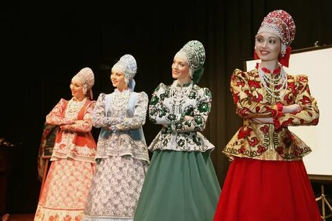 Костюмы для сцены народные