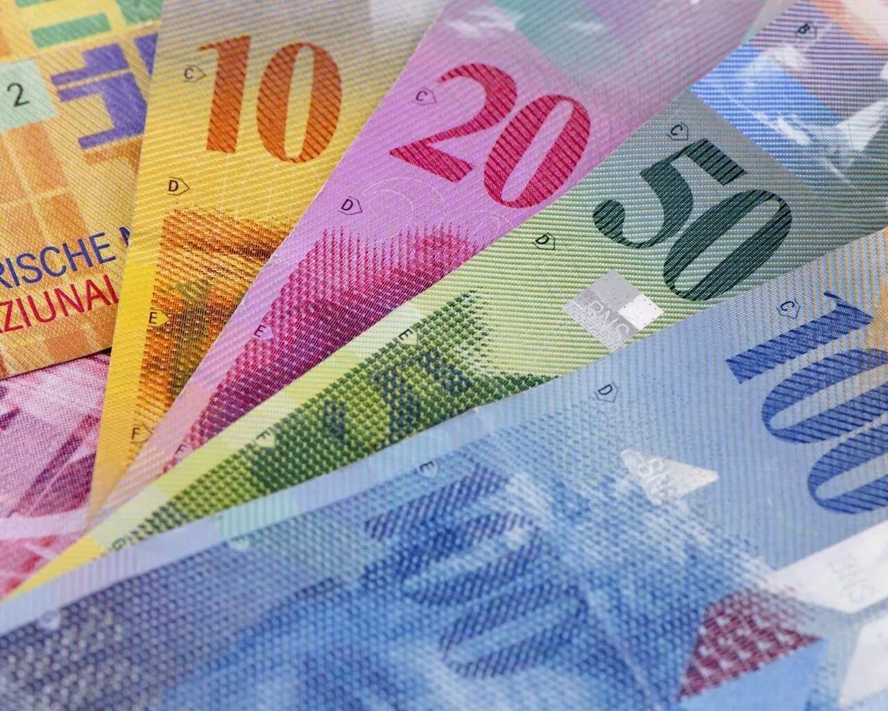 Швейцария валюта. Франки валюта. Швейцарский франк валюта. Франки деньги швейцарии. Швейцария франк.