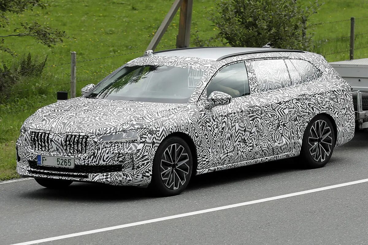 Skoda superb нового поколения. Новая октавия 2023. Шкода октавия 2023. Новый шкода суперб 2023. Шкода суперб 2021.