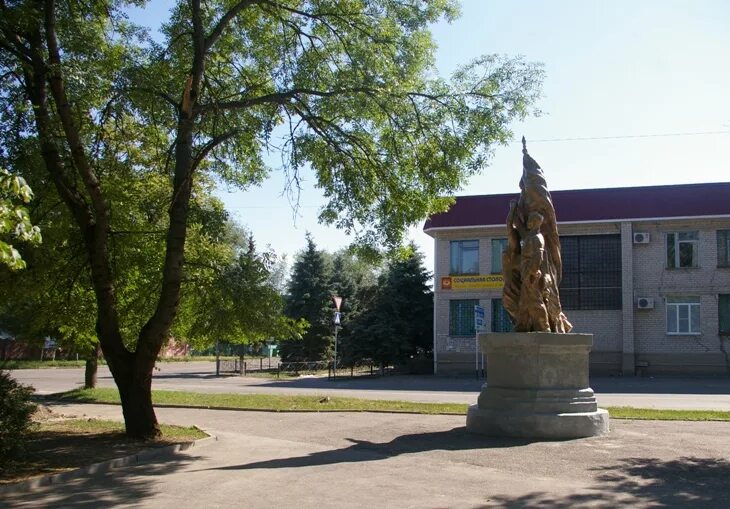 Георгиевск кв. Аллея Лермонтова Георгиевск. Город Георгиевск улица Лермонтова. Лермонтов в Георгиевске. Сквер Лермонтова Георгиевск.