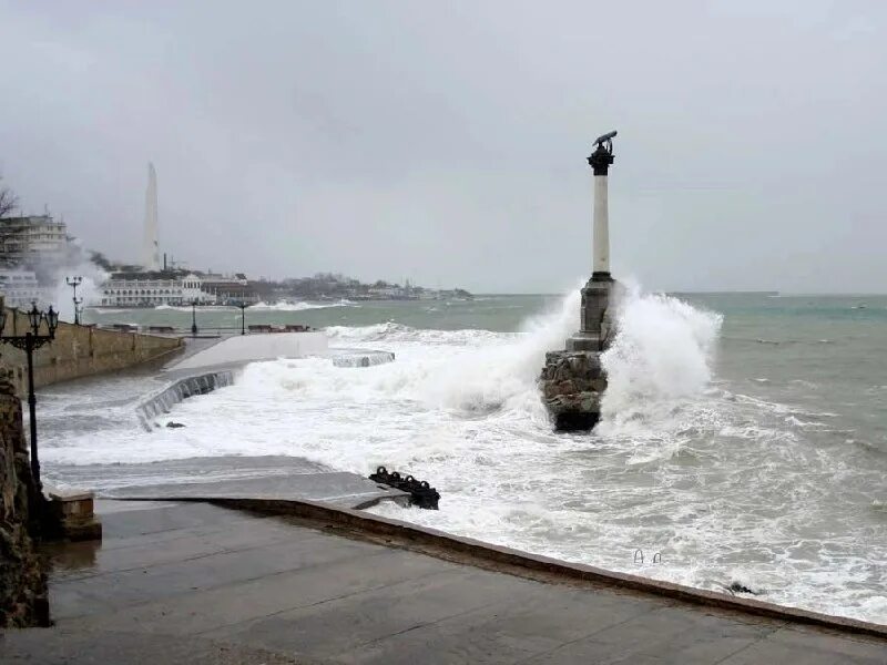 шторм севастополь набережная 2015. севастополь ветер какой. пейзажи севастополя. шторм в севастополе. севастополь ветер какой.
