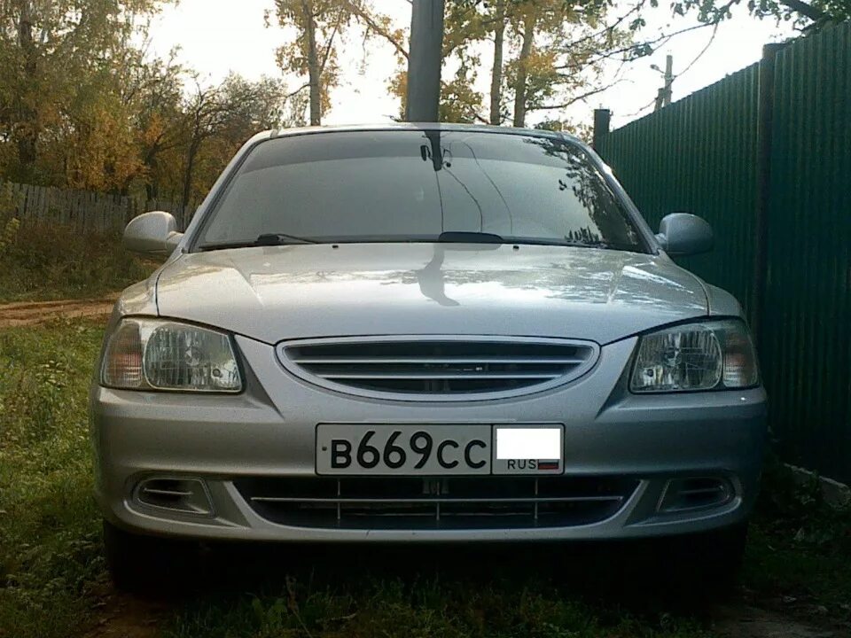 Accent решетки. Hyundai accent решётки. решетка радиатора хендай акцент. решетка хендай акцент 2. решётка радиатора накцент.