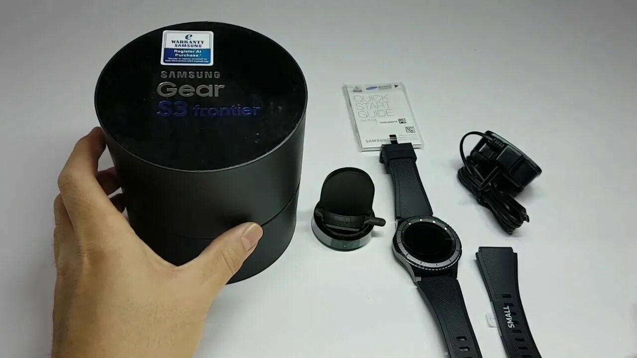 Зарядное устройство samsung watch. Комплектация Samsung Gear 3. Samsung Gear s3 коробка. Samsung Gear s 3 комплектация. Зарядка для часов самсунг галакси.