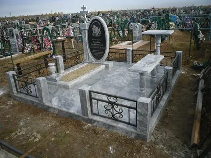 Чем помыть памятник из мрамора на кладбище