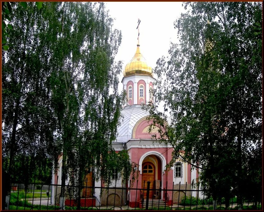 Пгт Октябрьский Белгородская область. Храм пгт Октябрьский Белгородский район. Церковь Воскресения Христова Воскресенское. Пгт Октябрьский Белгород.