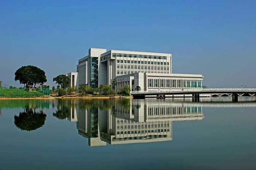 Центральный Южный университет кампус. Университет Хэфэй. Венджоу Китай университет Кинг. Хэфэй педагогический университет.