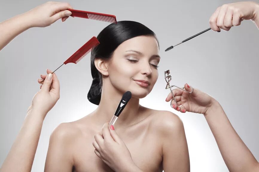 Салон красоты «студия красоты ольги шелест». Фотозона в салоне красоты. Салон красоту навожу на профсоюзной. Макияж много рук. Навожу красоту беляево.