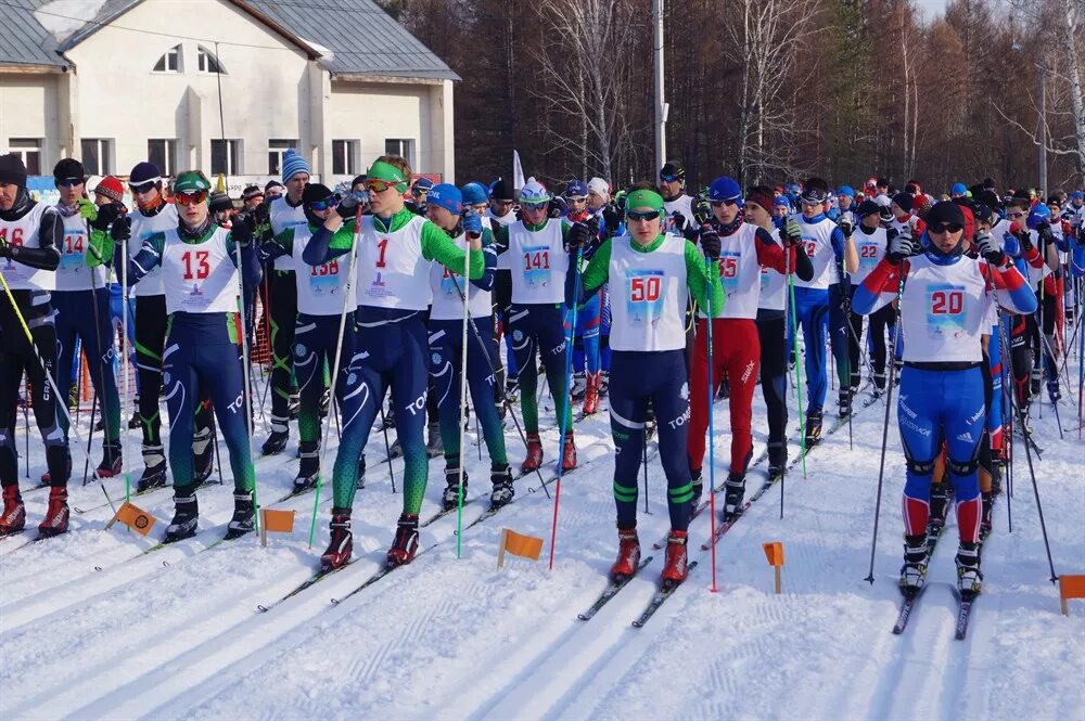 лыжная база в парабели томской. томский лыжный марафон лыжник. томск лыжные гонки 2002. лыжная база томск. лыжные гонки томск.