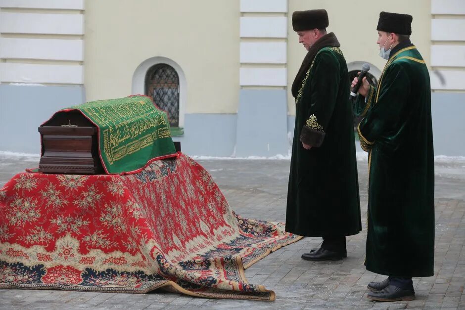 Ренат харис. Похороны Рината Зилялютдинова президента рестораторов Казани. Залютдинов Ренат Гильмутдинович.