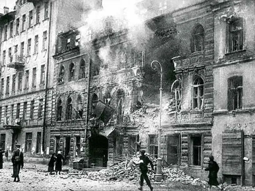 Самая холодная зима в блокаду ленинграда. Школы блокадного ленинграда 1942-1943 года. Блокада ленинграда холод зима. Суровая зима ленинградской блокады. Осажденный город.