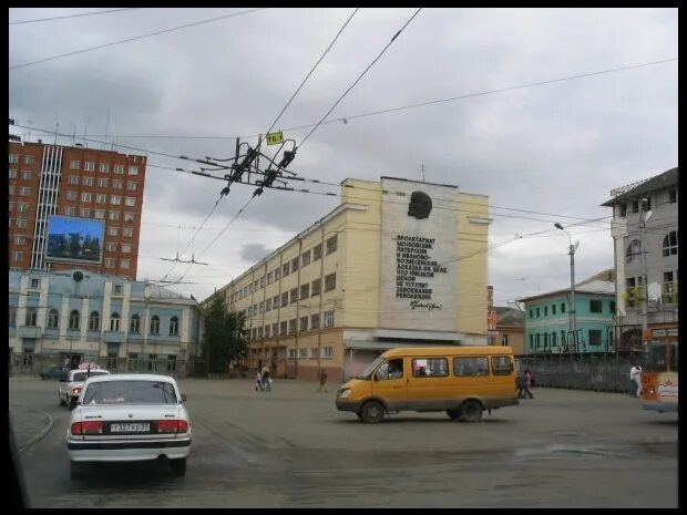 Площадь революции Иваново остановка. Иваново 2007. Иваново 2007 фото. Площадь революции Иваново 2000 год.