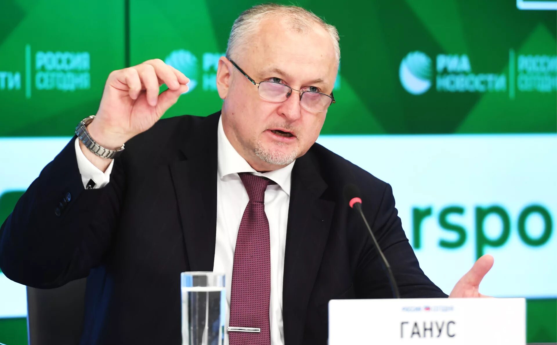 Спортсмен готовится к выступлению русада. Глава РУСАДА. Глава антидопингового агентства России.