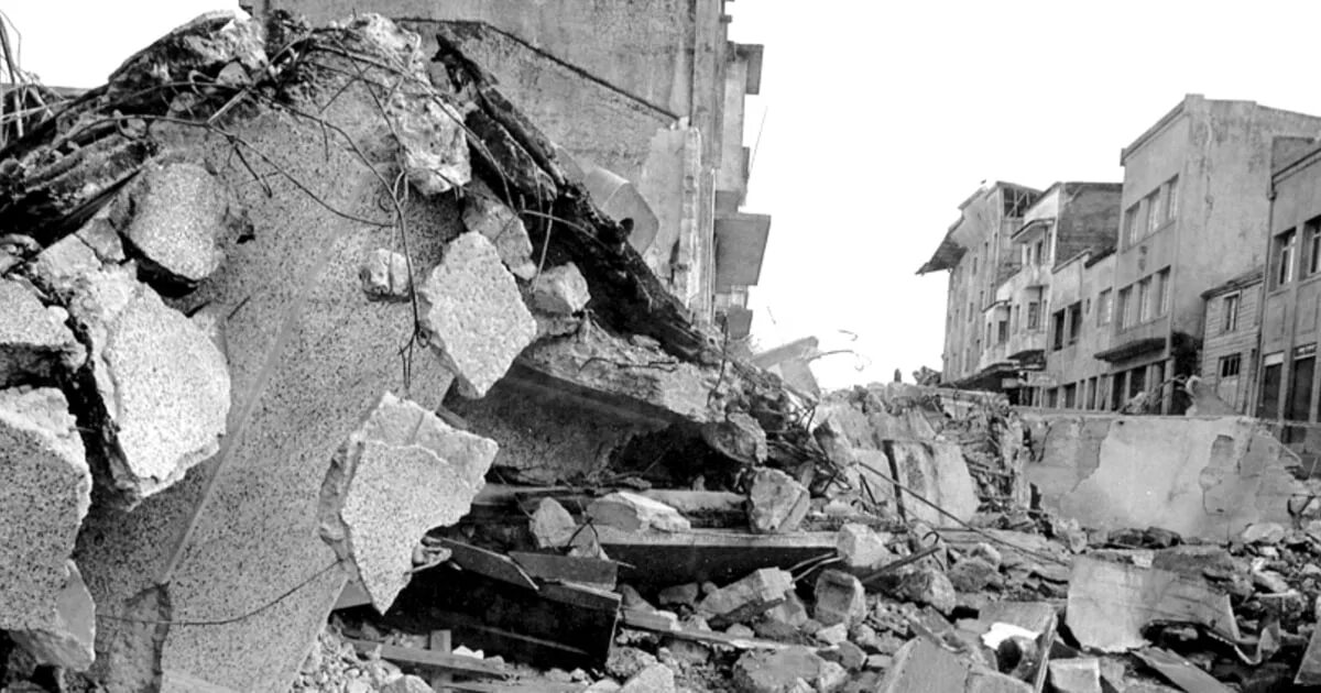 Землетрясение в Пятигорске 1995. Вальдивия землетрясение 1960. Землетрясение в Вальдивии.