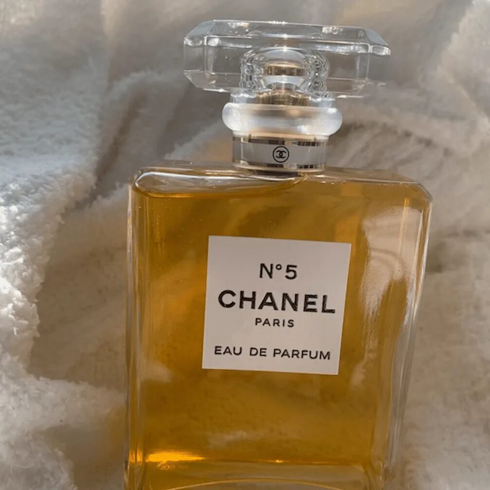 Шанель 5. Духи Шанель 5. Chanel 5 духи. Chanel no5 духи Шанель №5.