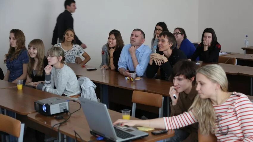 Фигурина женская worldskills. Преподаватели философии в москве. Дроны университет тгу. Курсы общество. Курсы общество.