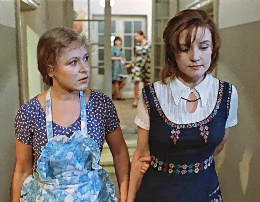 Алентова москва слезам не верит. Включи москва слезам не. Москва слезам не верит катя. Включи москва слезам не. Включи москва слезам не.