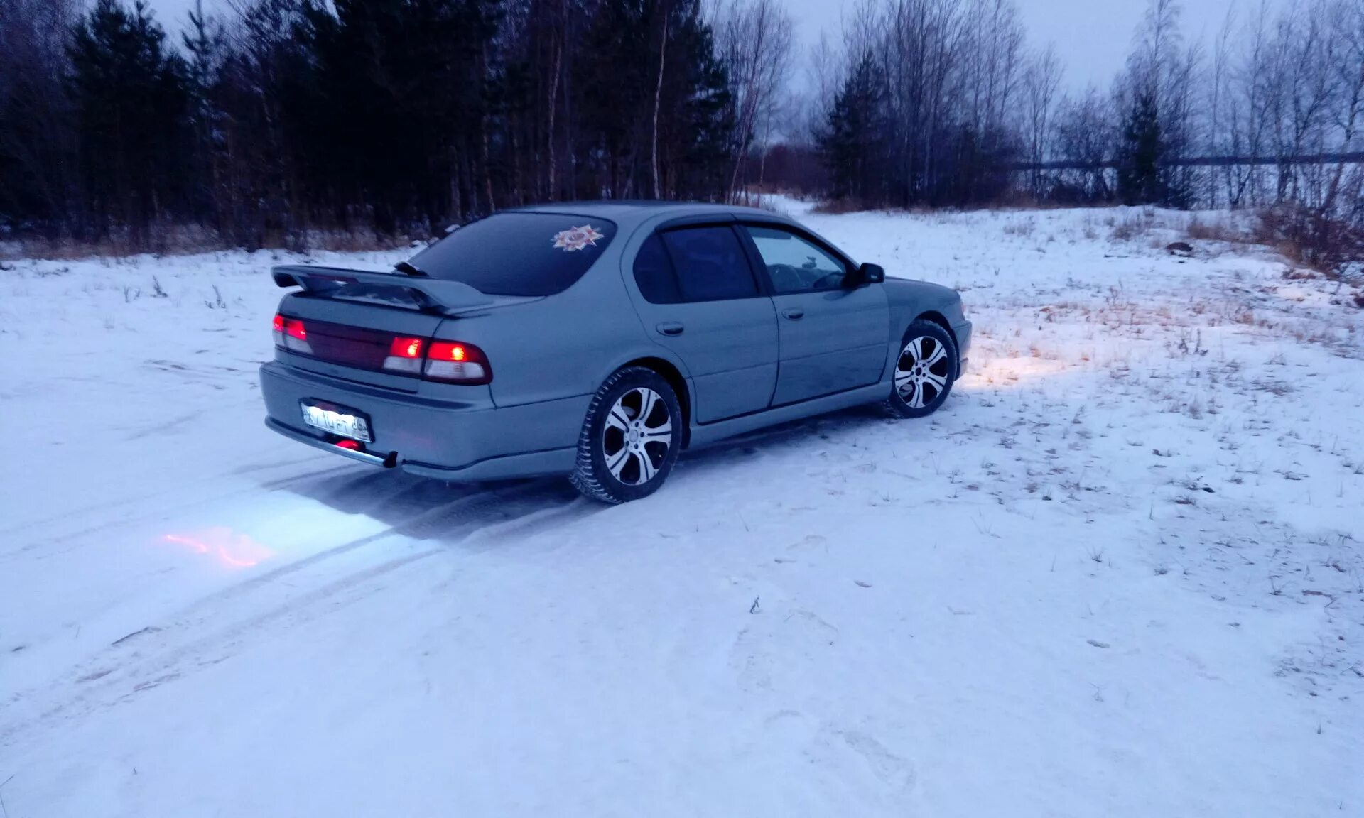 Ниссан цефиро 1997. Nissan cefiro a33 черный. Холодно ниссан цефиро. Цефиро в последнем кузове. Nissan cefiro a33 2000.