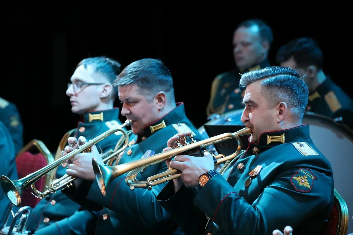 Оркестр зво. Войнах концерт. Ансамбль песни и пляски вво хабаровск. Оркестр зво. Видео военное на выступление.