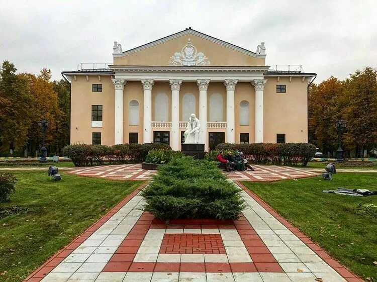 Дворец культуры Видное. Советская площадь Видное. Видное площадь города. Советская площадь и дворец культуры Видное. Видное исторический центр