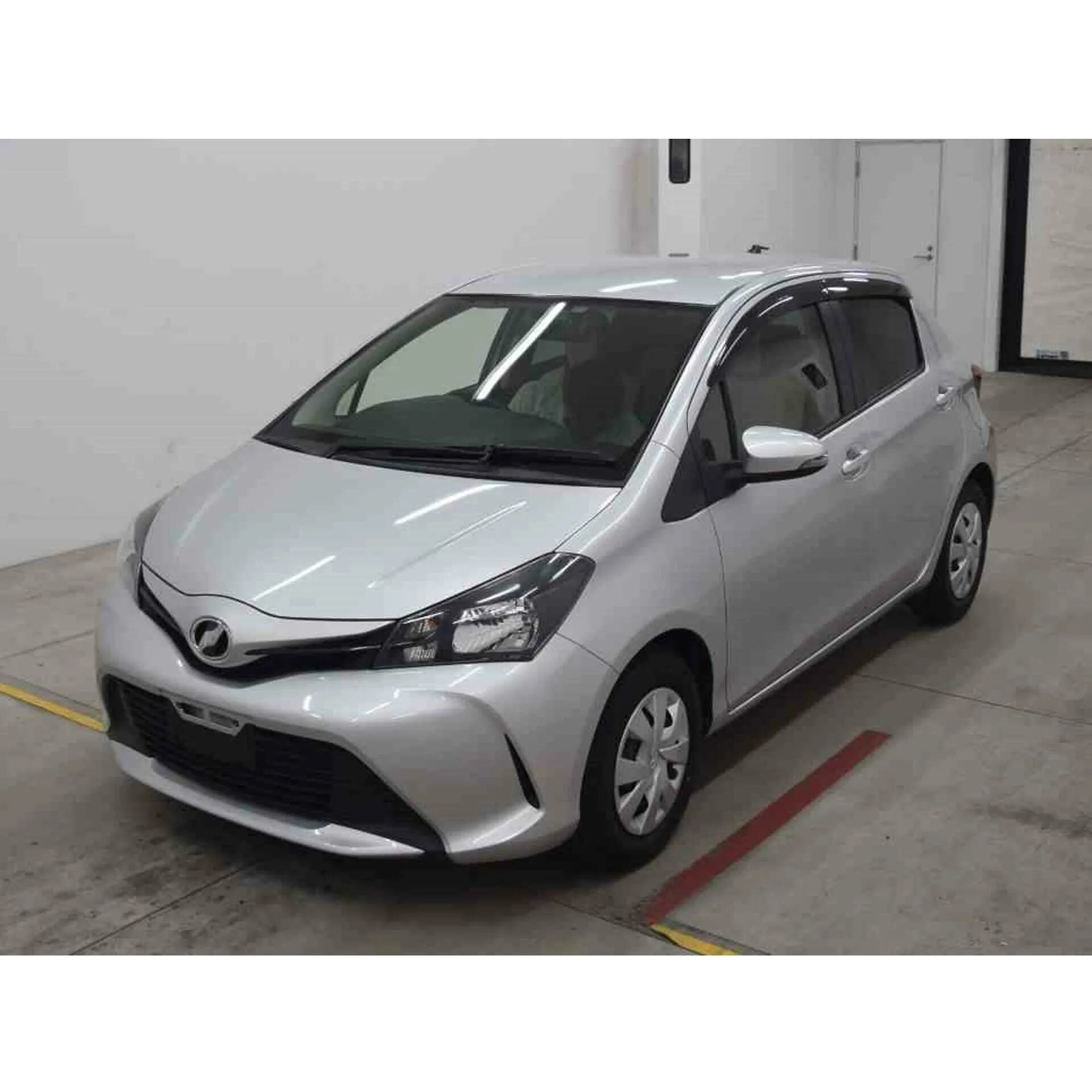 Toyota Vitz 2014. Тойота Витц 2014 года. Toyota Vitz 2011. Тойота Витц 2011 белый. Витц 2014 года