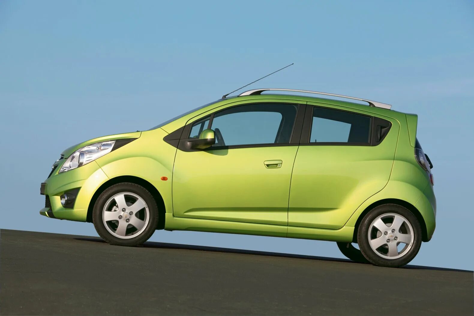 Chevrolet Spark m300. Chevrolet Spark m400. Шевроле Спарк 300. Chevrolet Spark 2010. Spark models