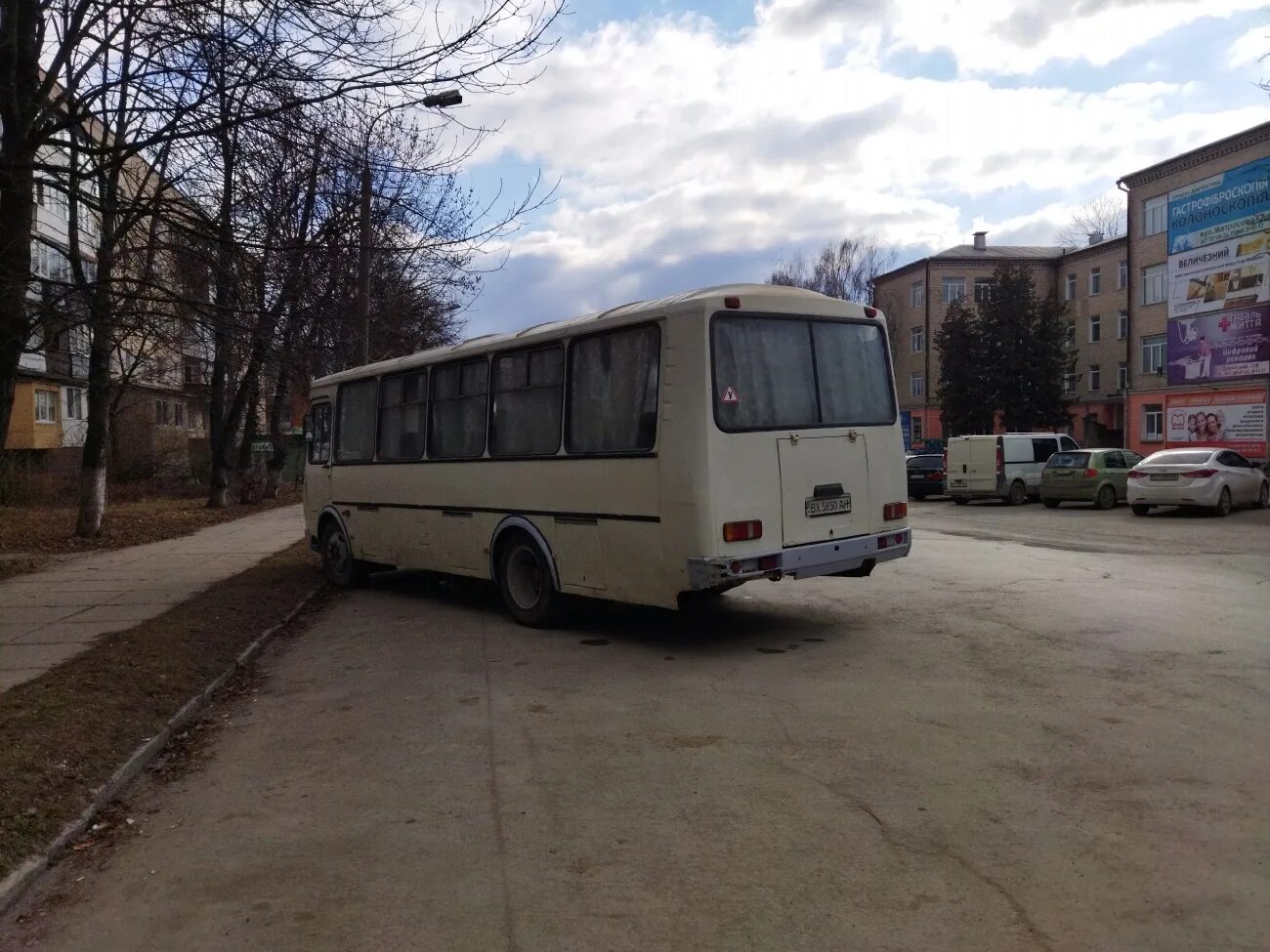 Neoplan автобус 2022. Каменец автобус. 617 автобус маршрут. Каменец автобус. Мерседес 2022 года.