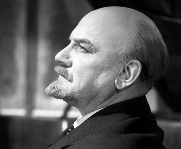 народный ленина. вахтангова 1930. совет народных комиссаров-правительство-в. брянск портрет ленина металл из плоского в объемный. день памяти ленина.