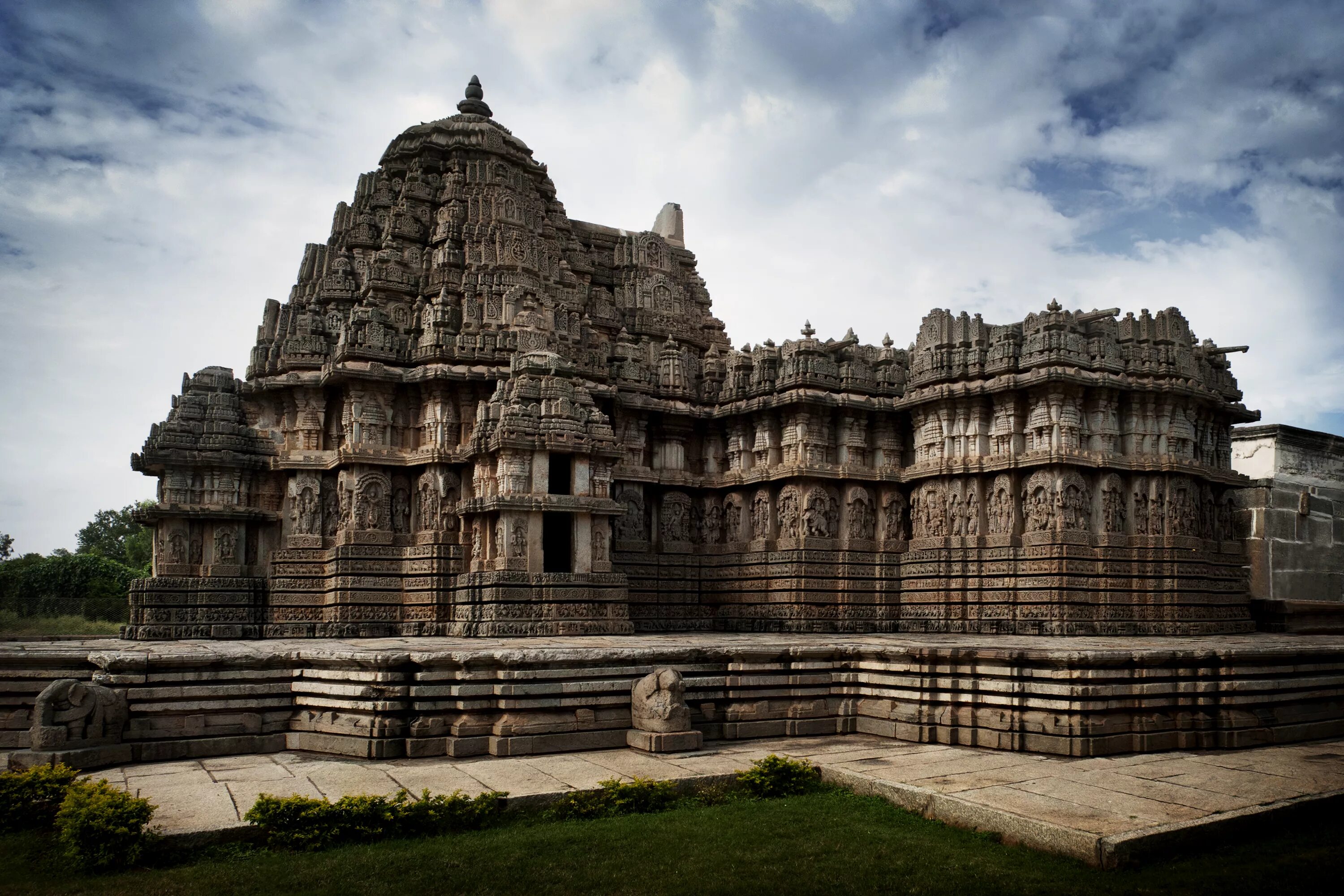 Храм temple. Храм Шивы Карнатака. Индуистские храмы Южная Индия. Калькутта храм Шивы. Южная Индия храм артодакль.