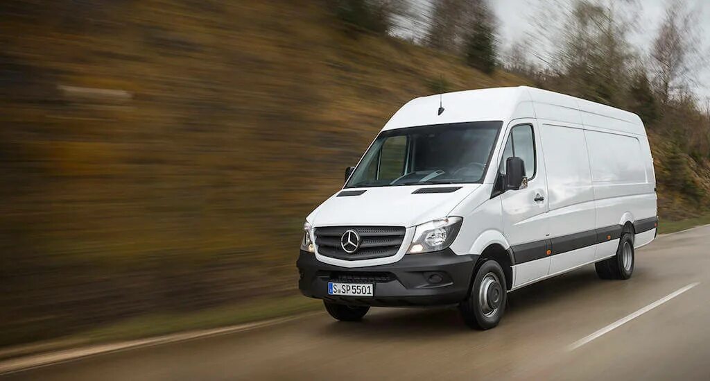 Как правильно мерседес спринтер. Mercedes Sprinter 3.0 2022. Мерседес Спринтер 1012. Мерседес Спринтер 2018 серый. Mercedes Benz Sprinter большой.