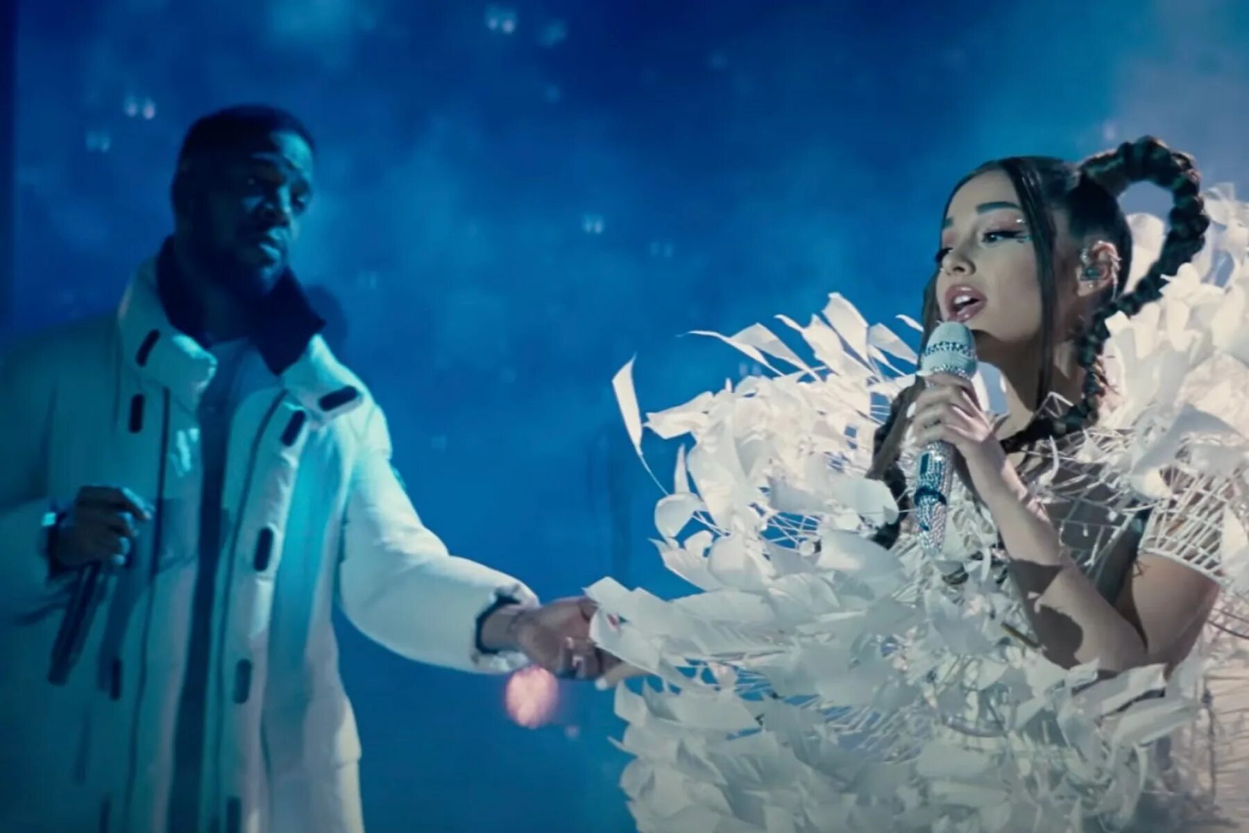 Just look up (from don’t look up) от Ariana grande & Kid Cudi. Kid Cudi Ariana grande фото.