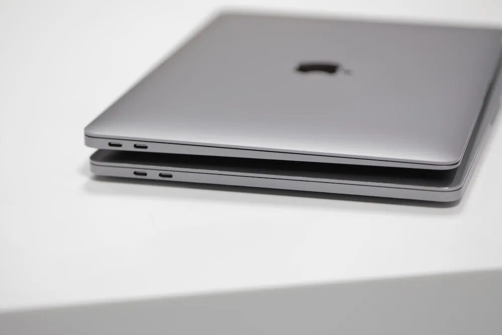 Macbook pro 13 m2 silver. Macbook air m2. макбук про м2 2025. macbook air m2 space grey. макбук аир 20252.