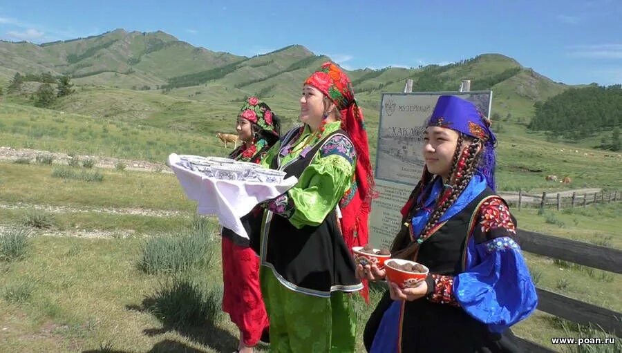 народ хакасы культура. хакасски ныне. кызыльцы хакасы. тургуты ойраты калмыки. хакасская национальная шапка.