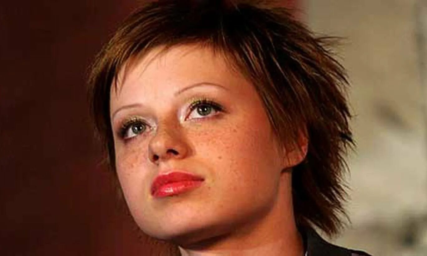 Савичева в какой фабрике была. Савичева фабрика звезд. юля савичева фабрика звёзд. савичева фабрика звезд 2.