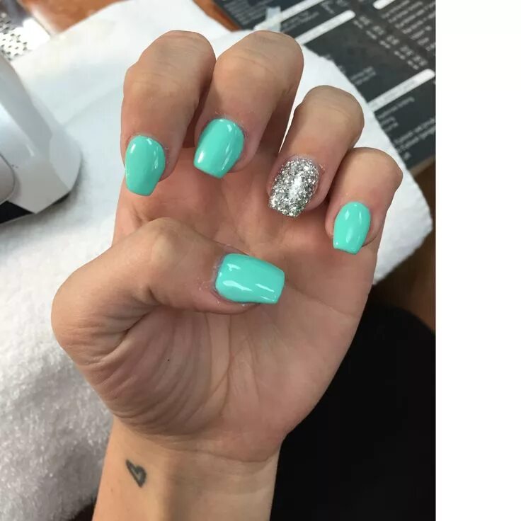 Маникюр в стиле Тиффани (Tiffany) идеи модного дизайна