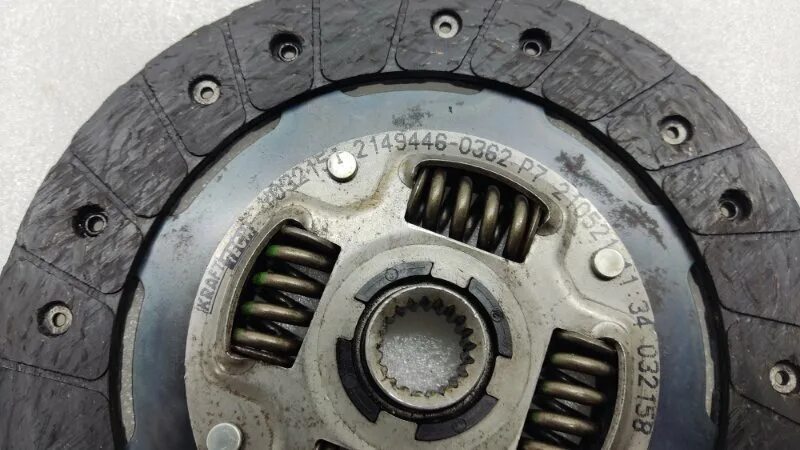 Сцепление kia ceed робот. 6 2013 год. Направляющая для диска сцепления киа сид 2008. Сцепление на киа сид 2. Сцепление ceed jd.