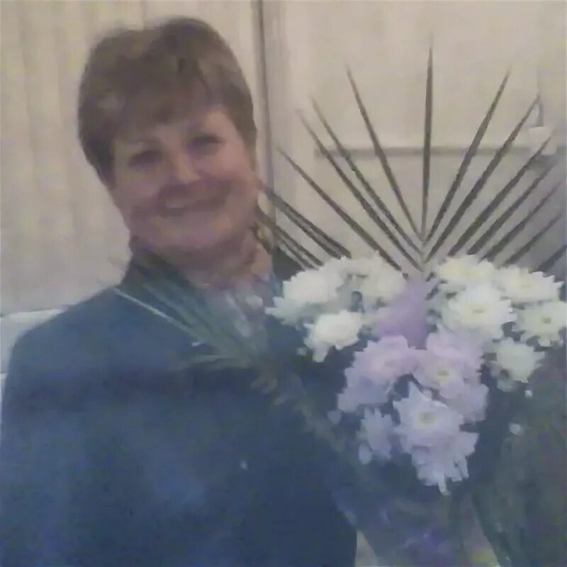 Мама, Татьяна Васильевна Суркова, делает доклад на секции краеведения о художник