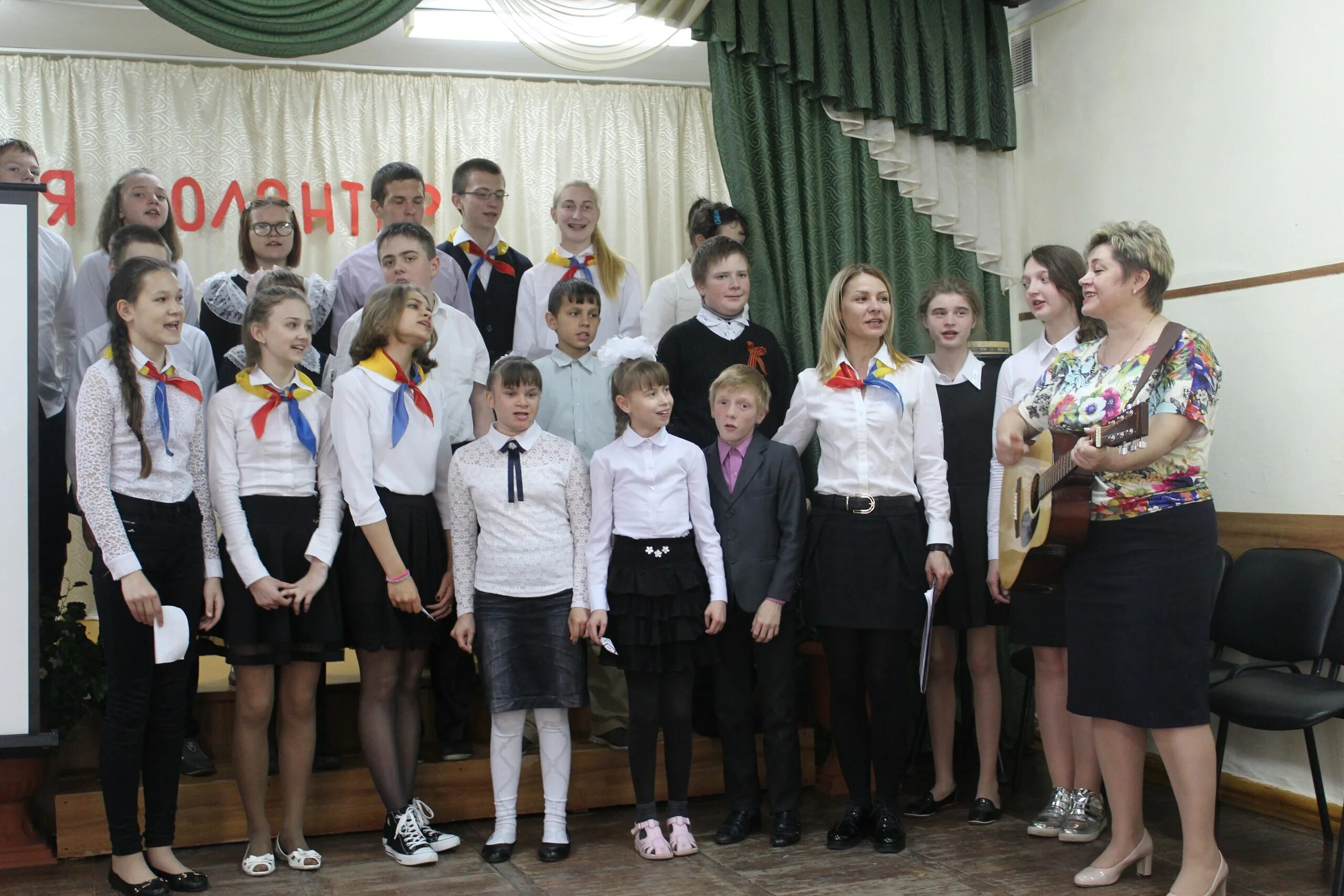 Каплинская школа федосеевка. Каплинская школа старый оскол. Каплинская школа старый оскол. Федосеевка школа старый оскол. Школа 23 старый оскол директор.