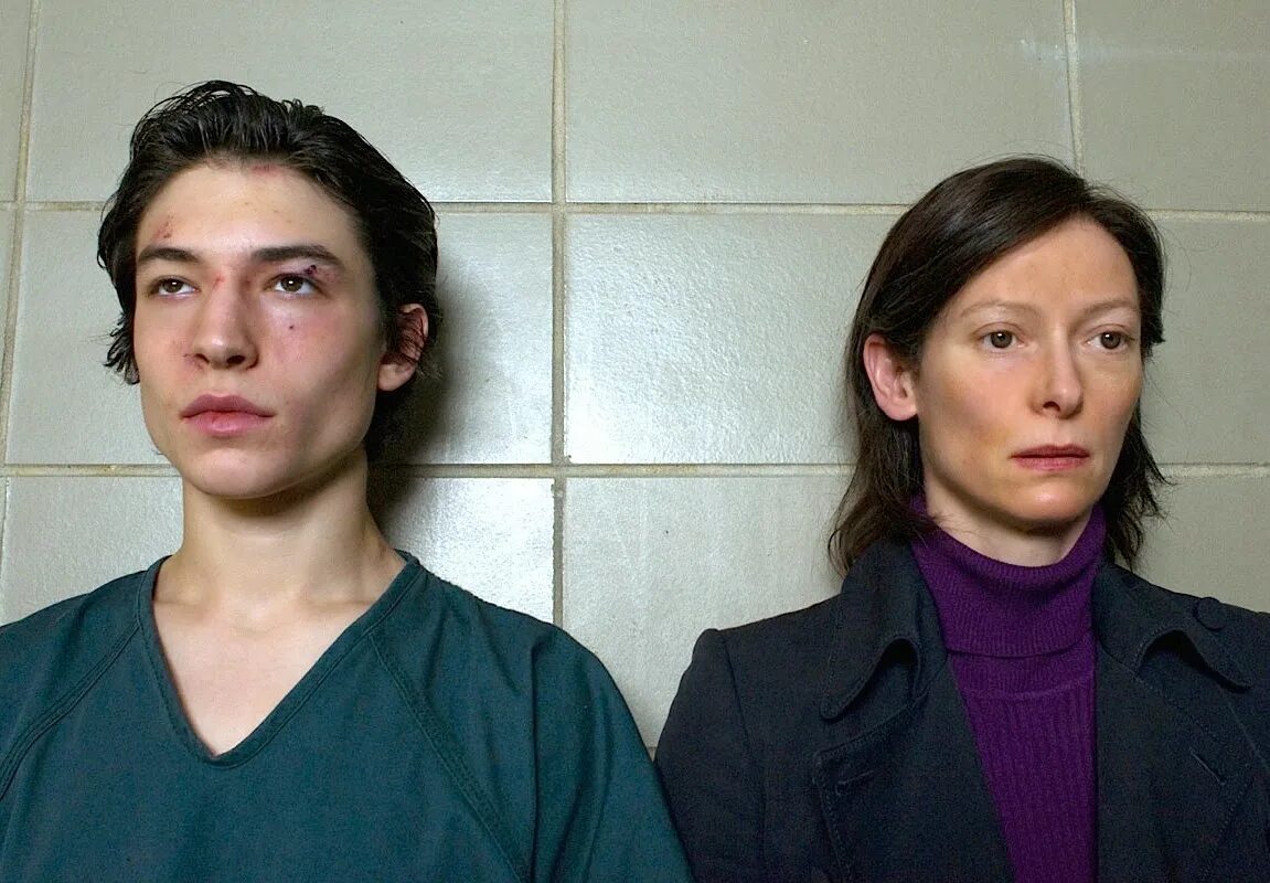 Эзра миллер 2011. Что то не так с кевином сюжет. Эзра миллер we need to talk about kevin. Эзра миллер we need to talk about kevin. Чтото не так с кевином.