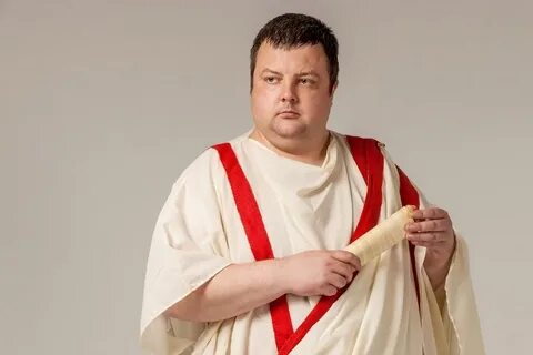 Льстив
