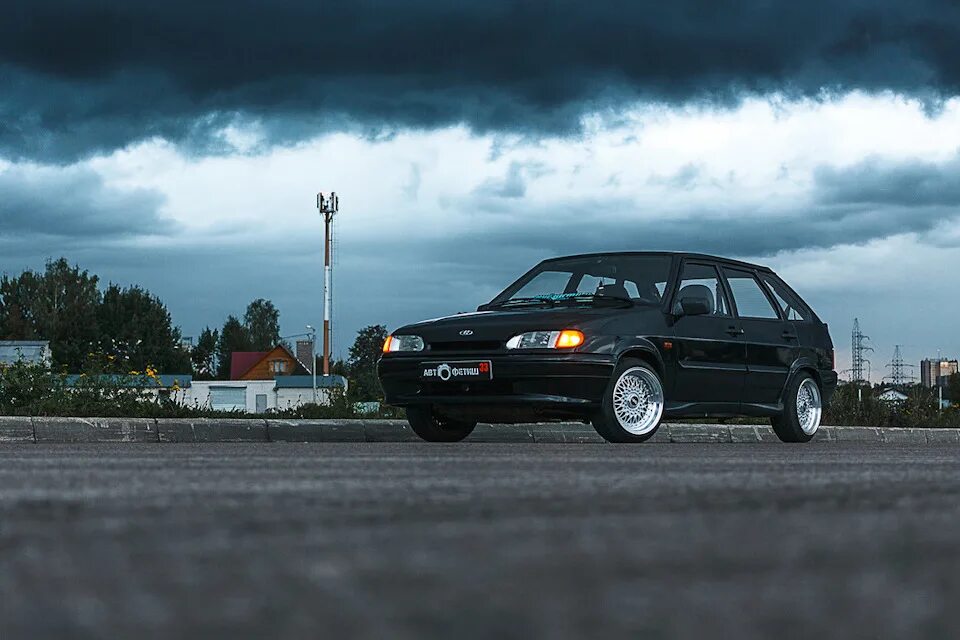 Ваз 2114 хэтчбек белая. Серая ваз 2114 на стиле. Лада самара 2114. 6. Мотор ваз 2114 1.